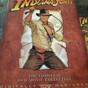 𝅺PREOWNED used indiana jones complete set